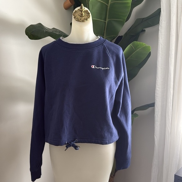 Champion Multi Layer Boxy Crop Crew Neck Sweatshirt Navy Blue Gray Size Small - Picture 9 of 10